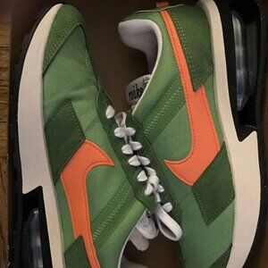 Nike Air Max Pre Day Chlorophyll Sneakers,  Men’s sz 6.5 women’s sz 8